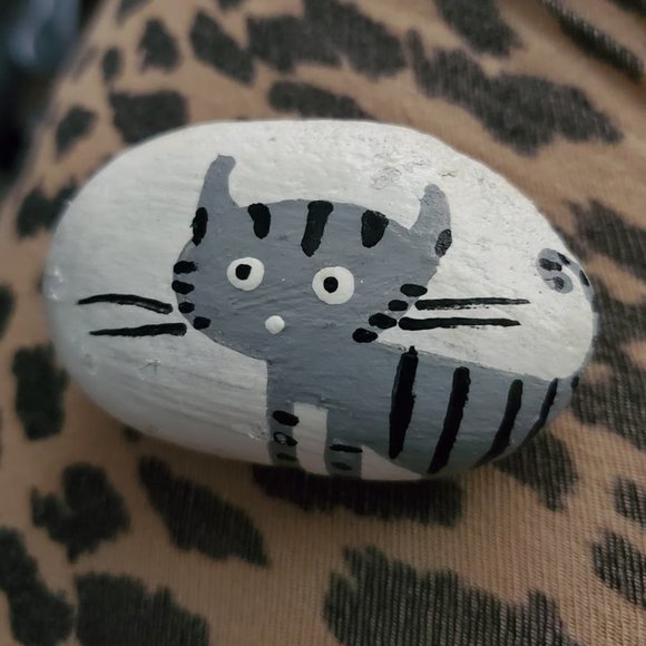 Gray Grey Black Striped Cat Painted Rock OOAK - Picture 1 of 1